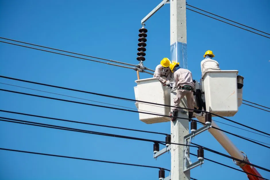 Scheduling dashboard or electrician arriving on time